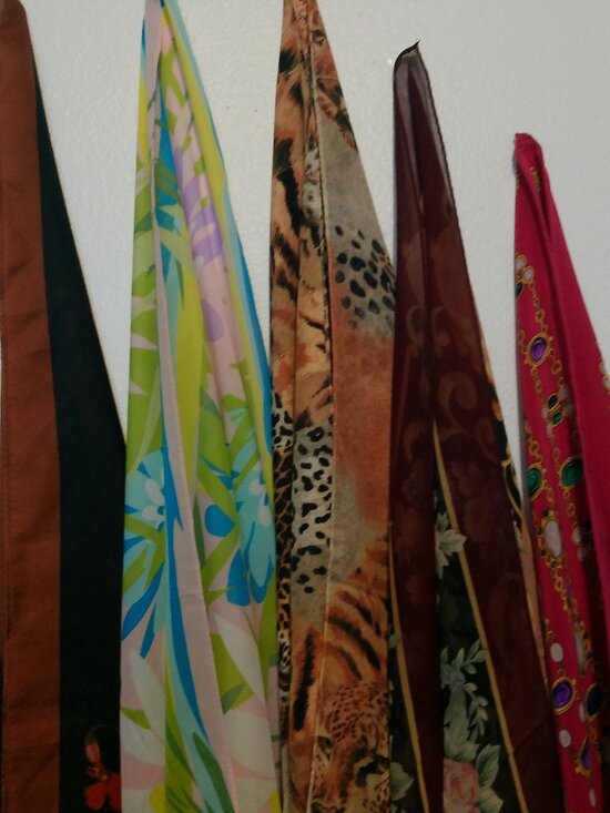 Eleven Large Square Silk Like Scarf Bandanna Satin Scarf Wrap Shawl 35"x35" - Picture 6 of 11